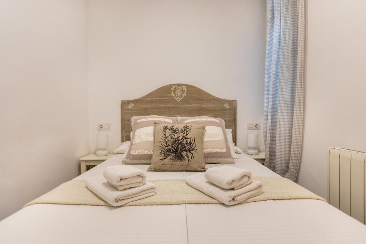 Pere Serafi 2 Bedroom Apartment Barcelona Exterior photo