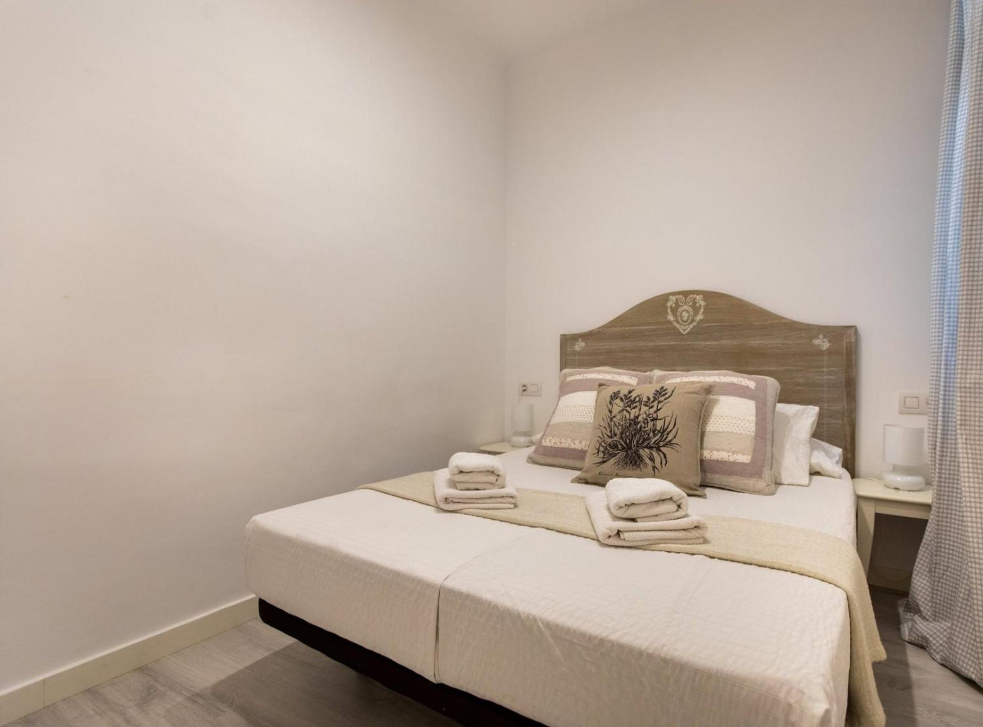 Pere Serafi 2 Bedroom Apartment Barcelona Exterior photo