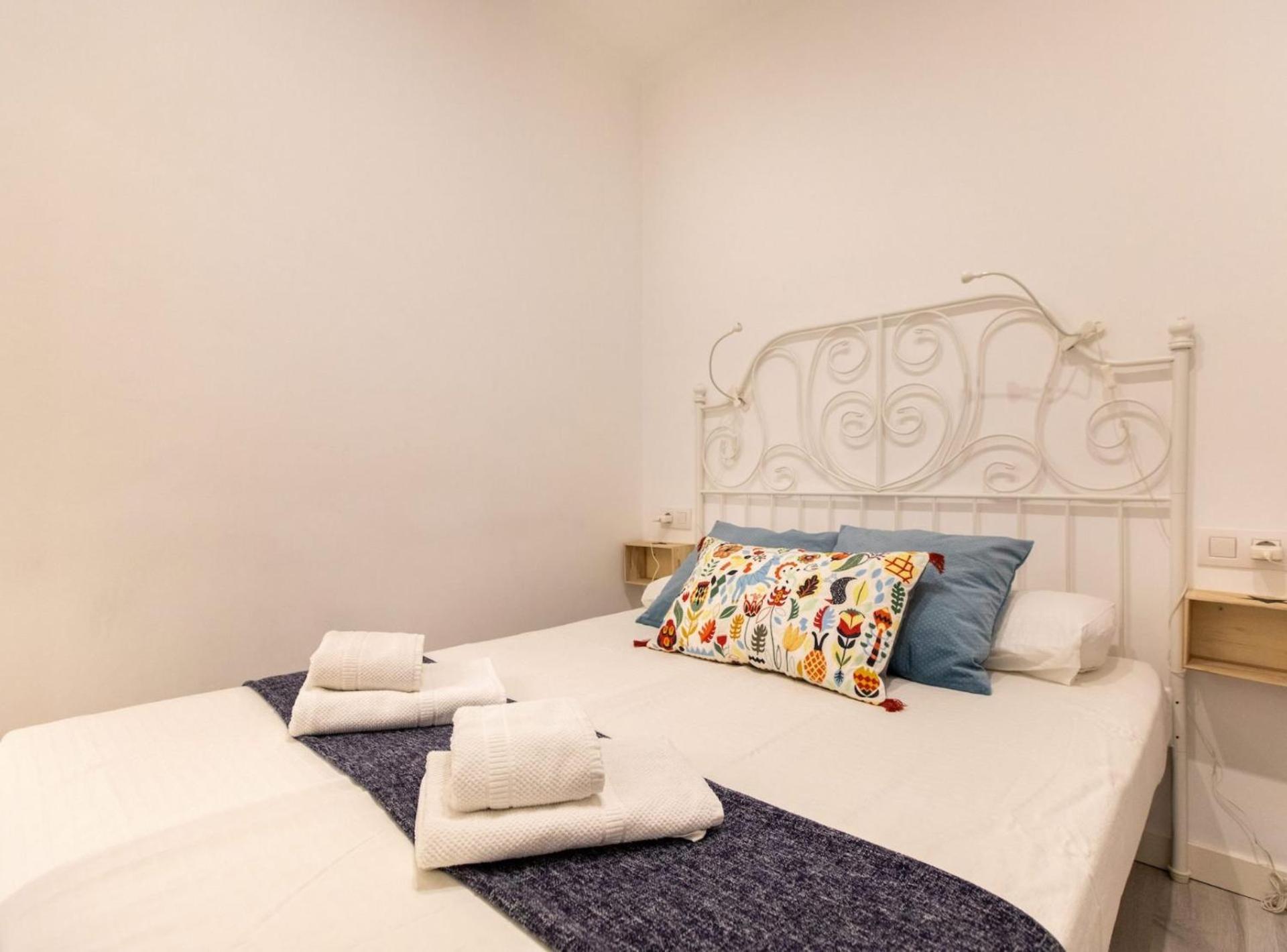 Pere Serafi 2 Bedroom Apartment Barcelona Exterior photo